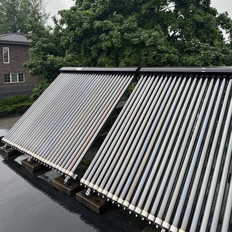 Saulės kolektorių plovimas